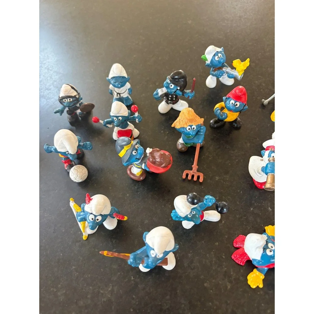 Lot 23 vintage Smurf figures Schleich Peyo 1970's 80's collectible